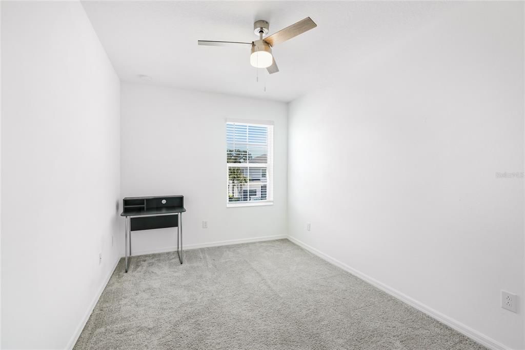 For Rent: $2,400 (3 beds, 2 baths, 1822 Square Feet)