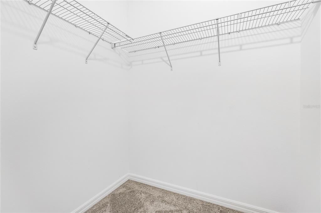 For Rent: $2,400 (3 beds, 2 baths, 1822 Square Feet)