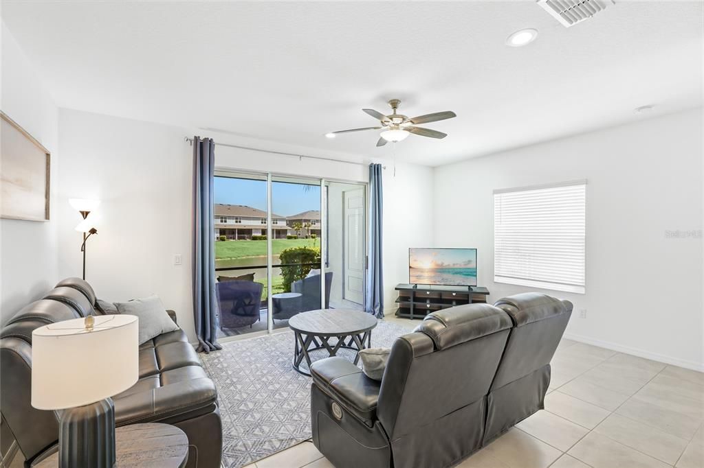 For Rent: $2,400 (3 beds, 2 baths, 1822 Square Feet)