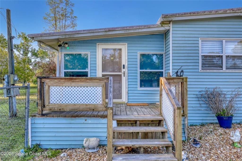 На продажу: $259,999 (2 спален, 2 ванн, 672 Квадратных фут)