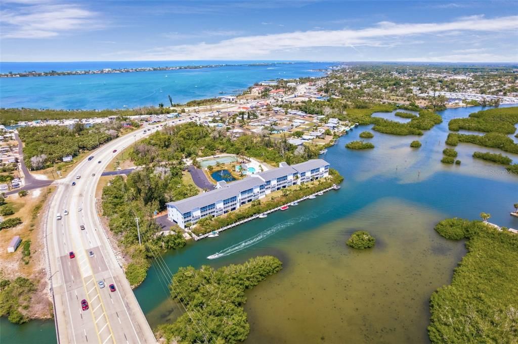 En Venta: $249,000 (2 camas, 2 baños, 1093 Pies cuadrados)
