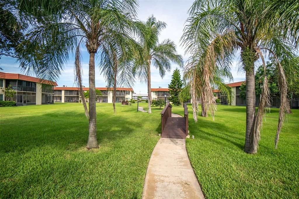 For Sale: $219,000 (2 beds, 2 baths, 1030 Square Feet)