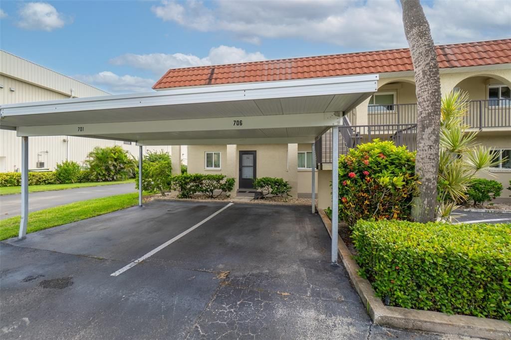 For Sale: $219,000 (2 beds, 2 baths, 1030 Square Feet)