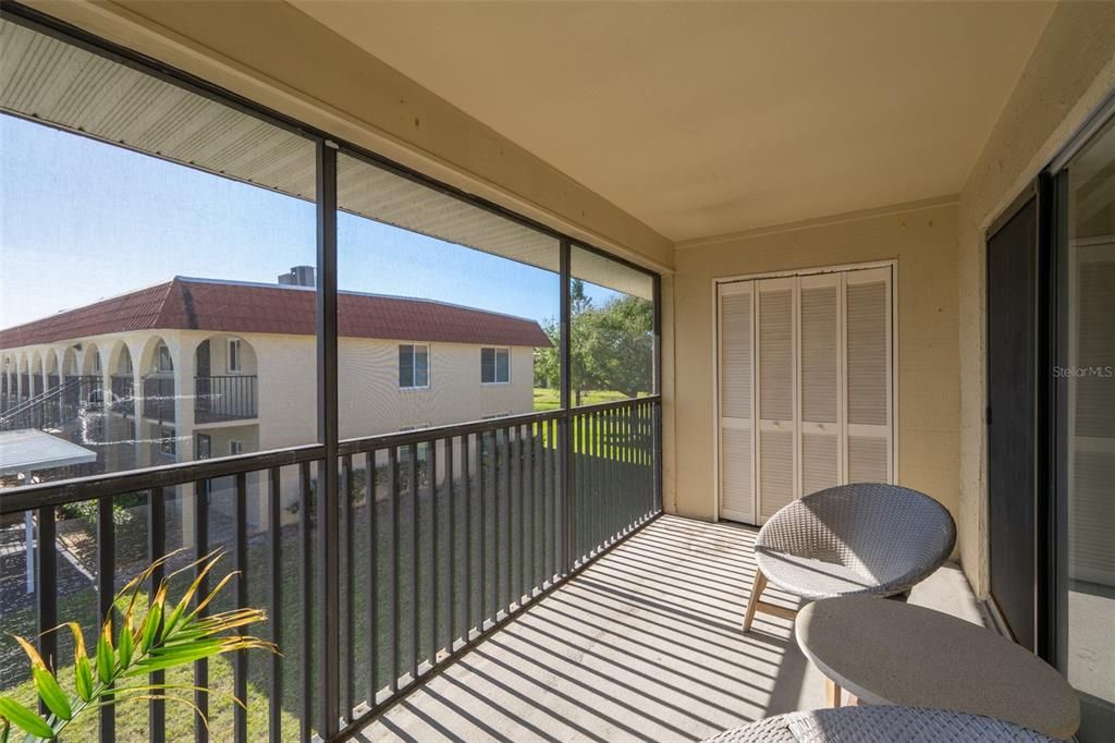 For Sale: $219,000 (2 beds, 2 baths, 1030 Square Feet)