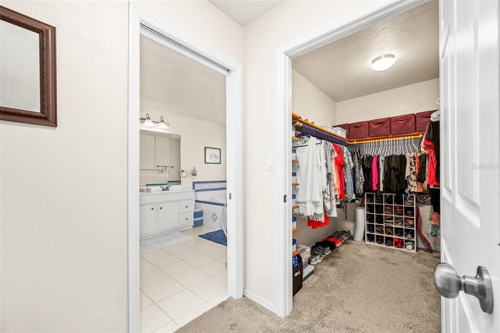 For Sale: $650,000 (3 beds, 4 baths, 2272 Square Feet)