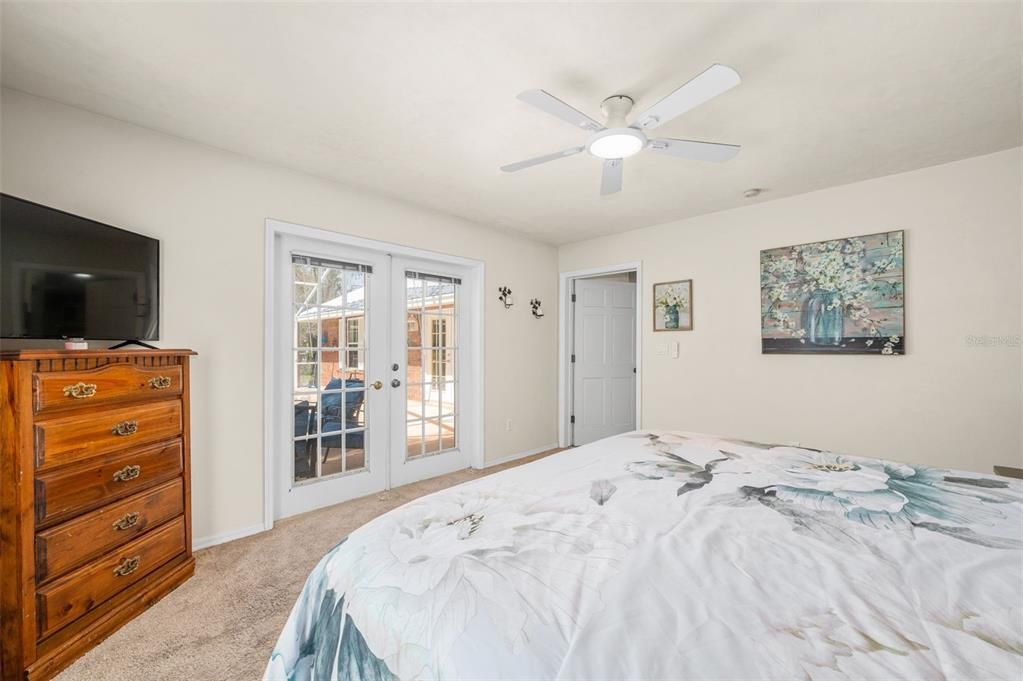 For Sale: $650,000 (3 beds, 4 baths, 2272 Square Feet)