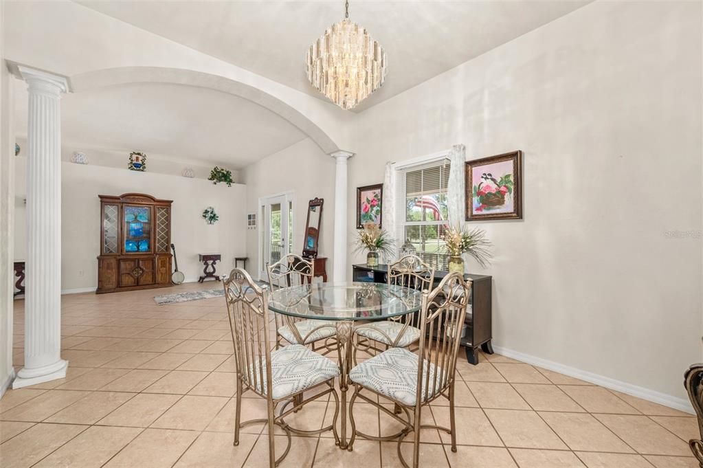 For Sale: $650,000 (3 beds, 4 baths, 2272 Square Feet)