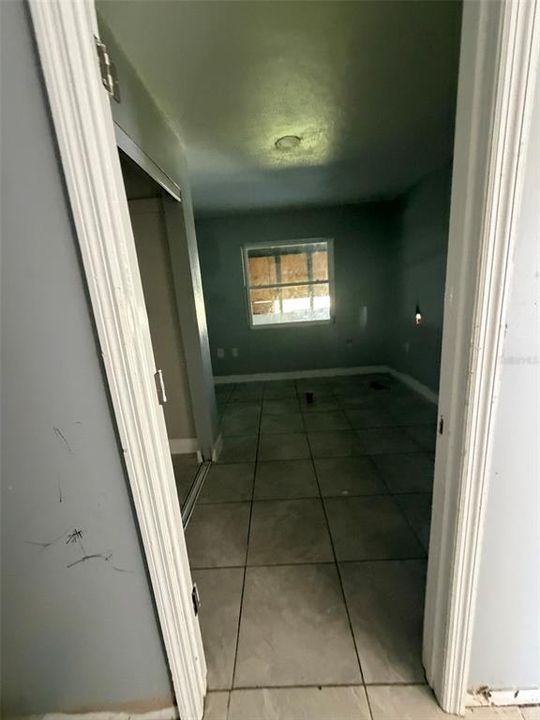 Active With Contract: $199,000 (4 beds, 2 baths, 1712 Square Feet)