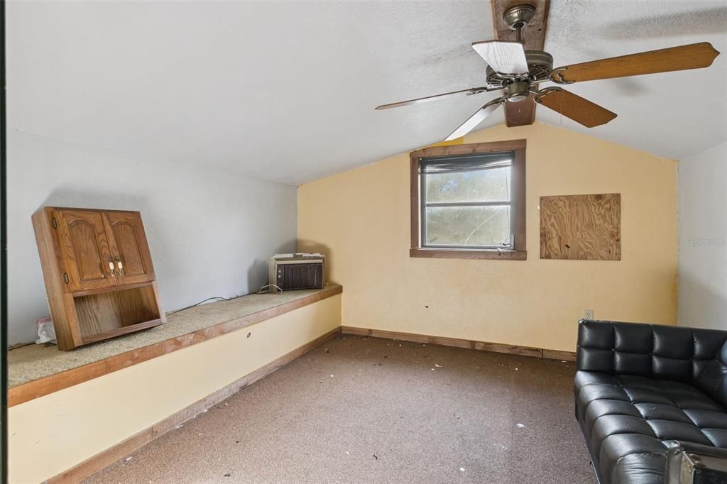En Venta: $430,000 (5 camas, 3 baños, 2443 Pies cuadrados)