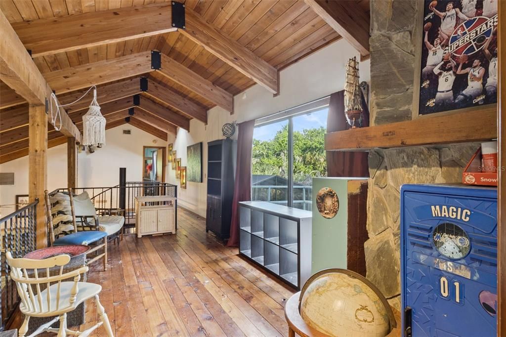 En Venta: $430,000 (5 camas, 3 baños, 2443 Pies cuadrados)