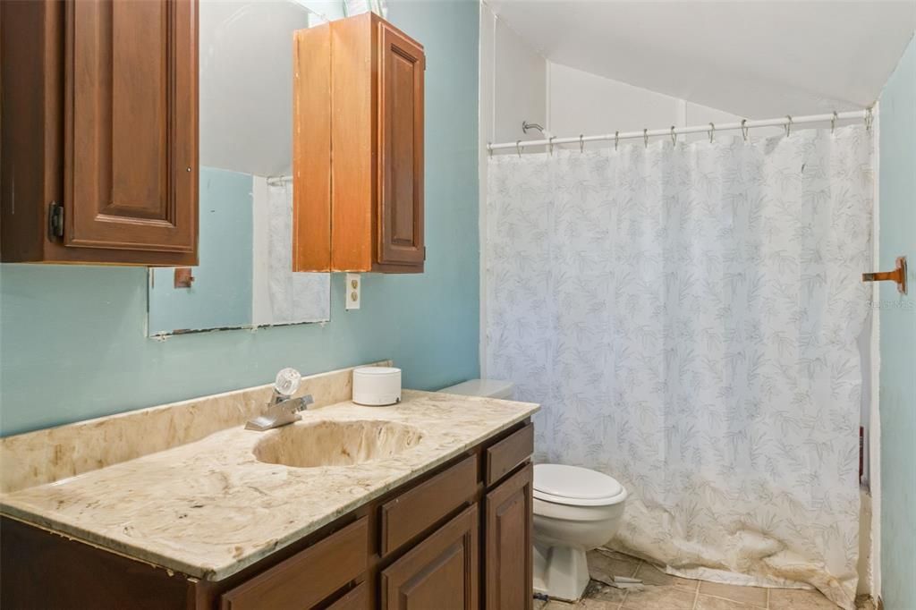 En Venta: $430,000 (5 camas, 3 baños, 2443 Pies cuadrados)