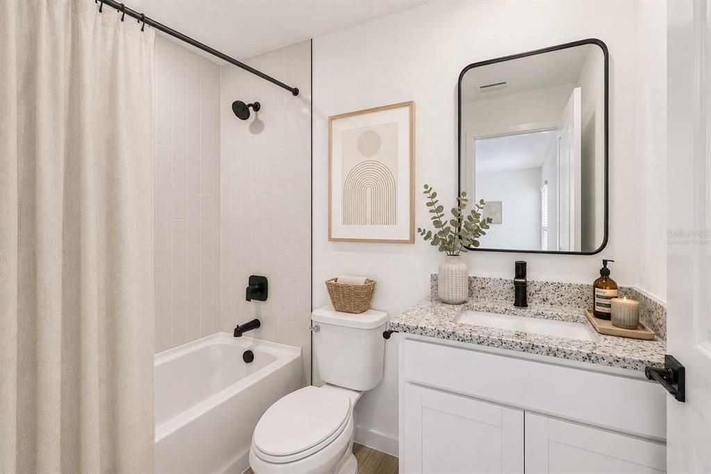 Active With Contract: $295,900 (2 beds, 2 baths, 1032 Square Feet)