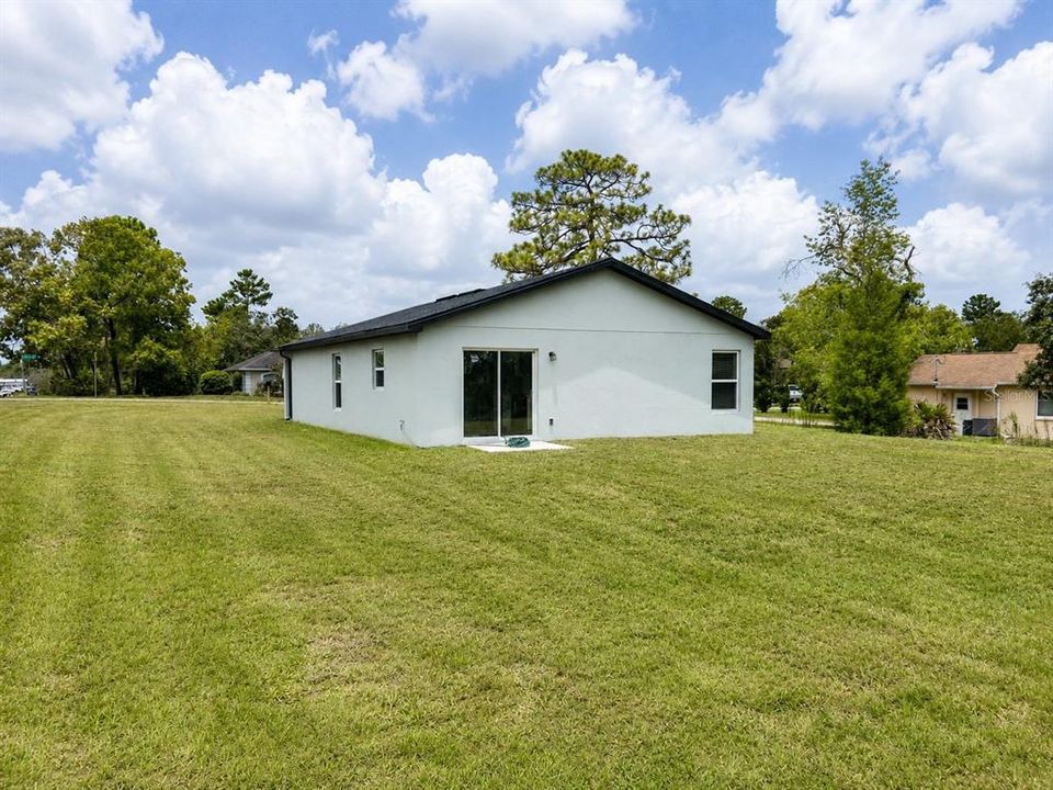 Active With Contract: $295,900 (2 beds, 2 baths, 1032 Square Feet)