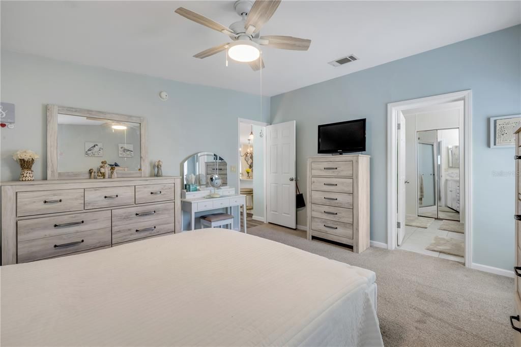 For Sale: $294,500 (3 beds, 2 baths, 1416 Square Feet)