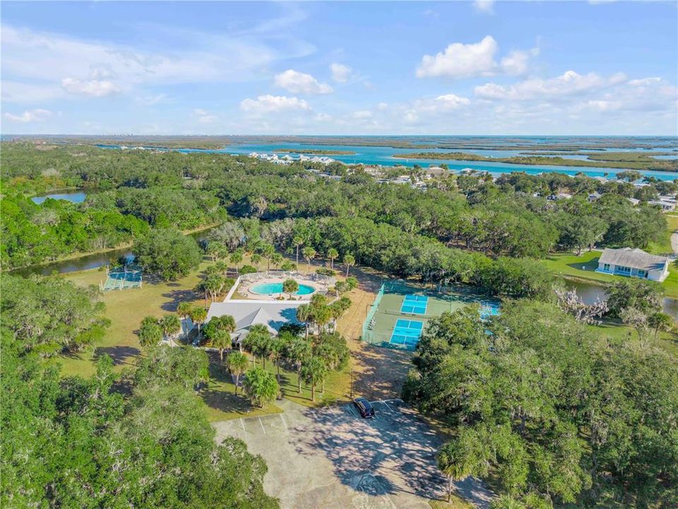 For Sale: $294,500 (3 beds, 2 baths, 1416 Square Feet)