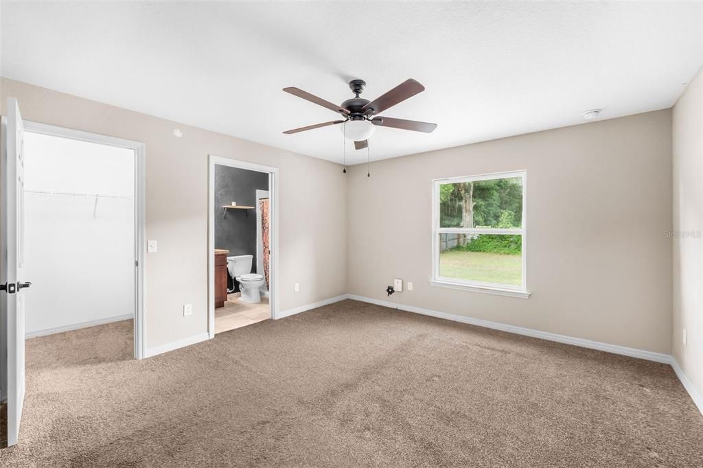 Active With Contract: $225,000 (3 beds, 2 baths, 1332 Square Feet)