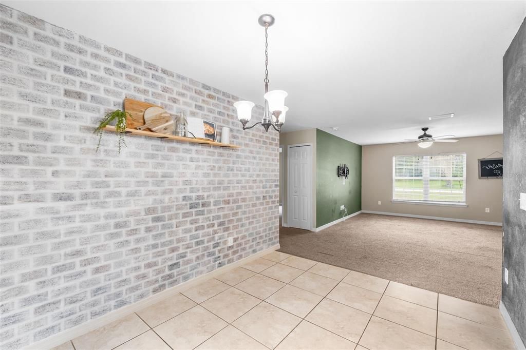 Active With Contract: $225,000 (3 beds, 2 baths, 1332 Square Feet)