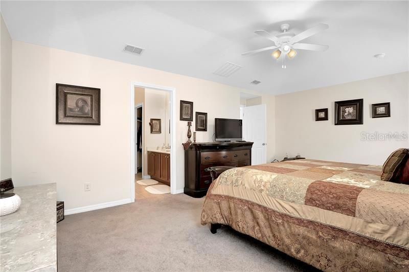 Active With Contract: $2,950 (4 beds, 3 baths, 2165 Square Feet)