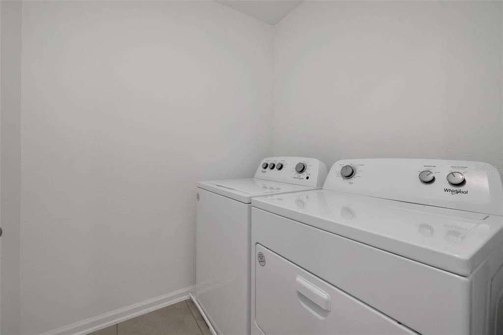 Active With Contract: $295,000 (3 beds, 2 baths, 1795 Square Feet)