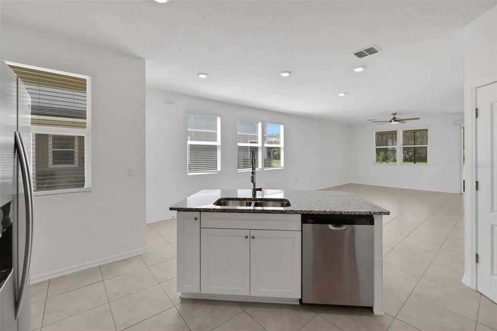 Active With Contract: $295,000 (3 beds, 2 baths, 1795 Square Feet)