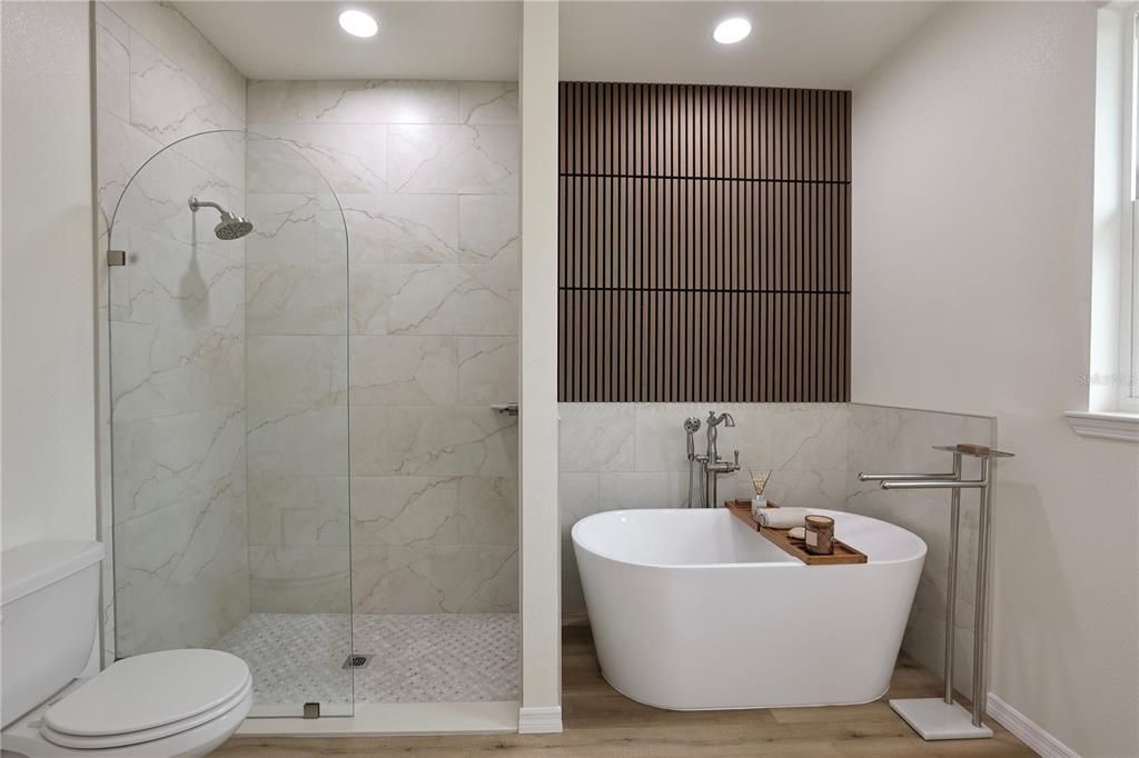 For Sale: $369,000 (3 beds, 2 baths, 1711 Square Feet)