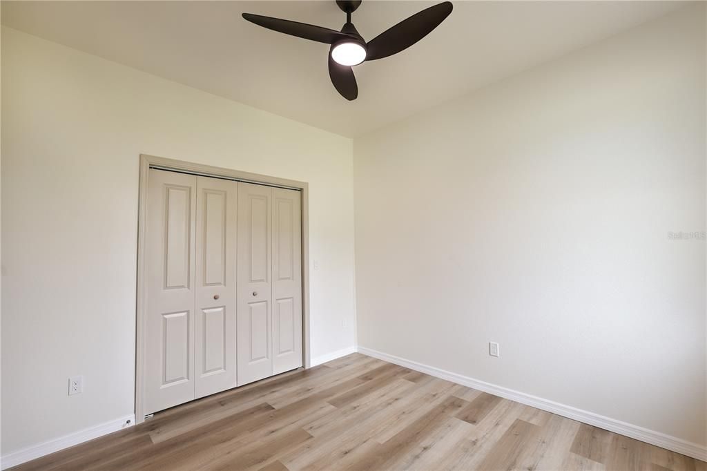 For Sale: $369,000 (3 beds, 2 baths, 1711 Square Feet)