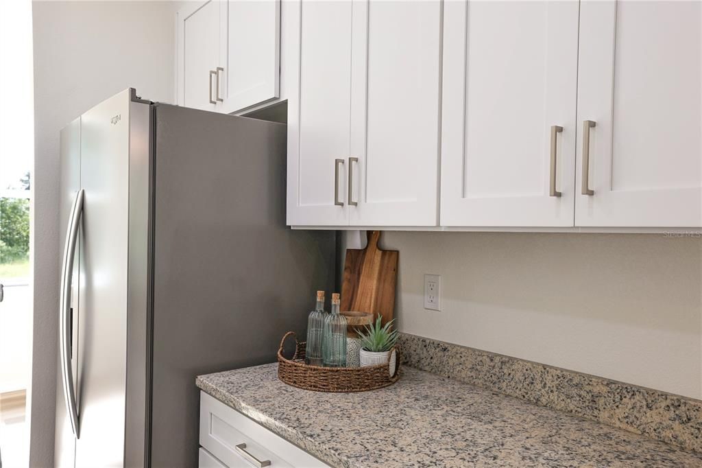 For Sale: $369,000 (3 beds, 2 baths, 1711 Square Feet)
