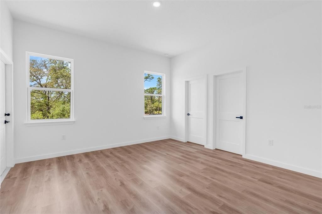 En Venta: $315,000 (4 camas, 3 baños, 1870 Pies cuadrados)