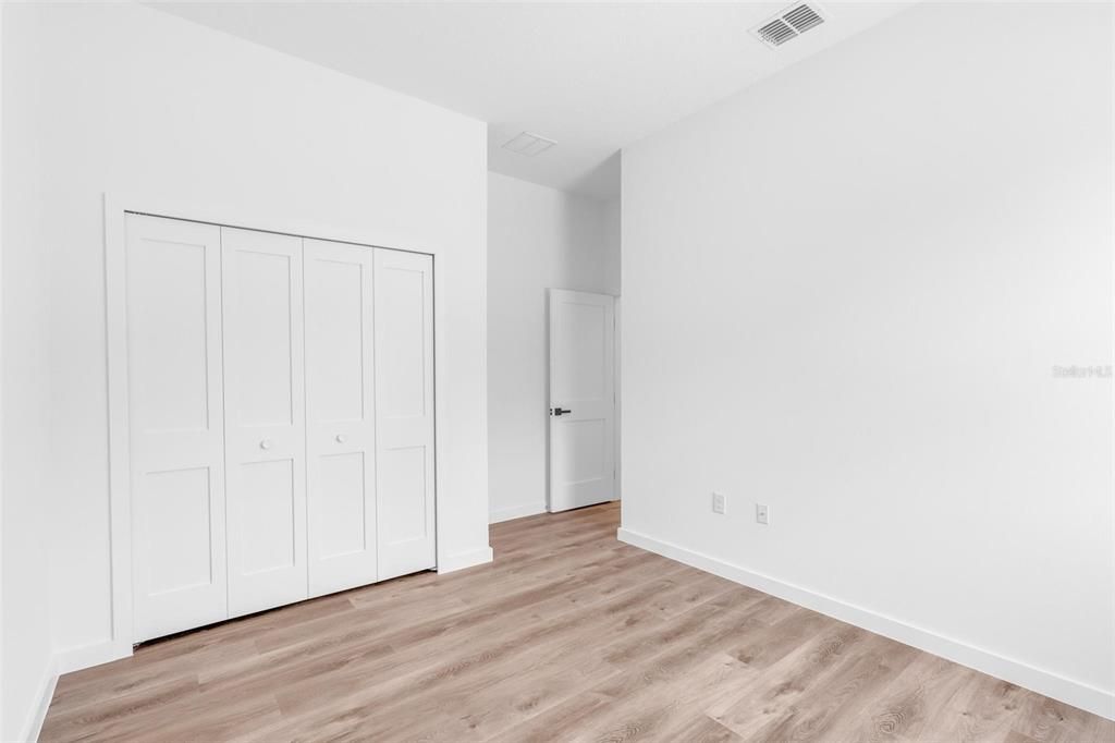 En Venta: $315,000 (4 camas, 3 baños, 1870 Pies cuadrados)