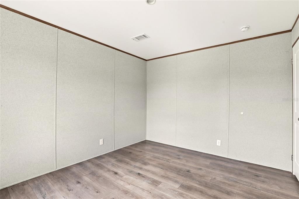 En Venta: $230,000 (4 camas, 2 baños, 1813 Pies cuadrados)
