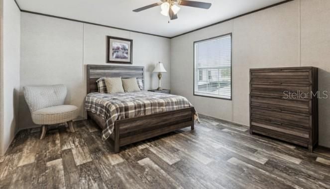 For Sale: $230,000 (4 beds, 2 baths, 1813 Square Feet)