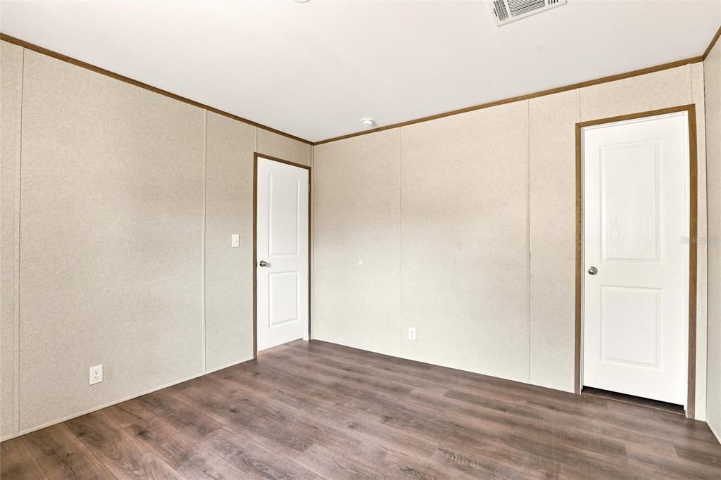 En Venta: $230,000 (4 camas, 2 baños, 1813 Pies cuadrados)