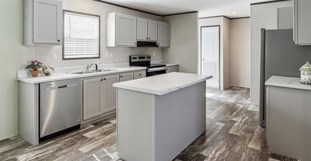 For Sale: $230,000 (4 beds, 2 baths, 1813 Square Feet)