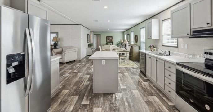 For Sale: $230,000 (4 beds, 2 baths, 1813 Square Feet)