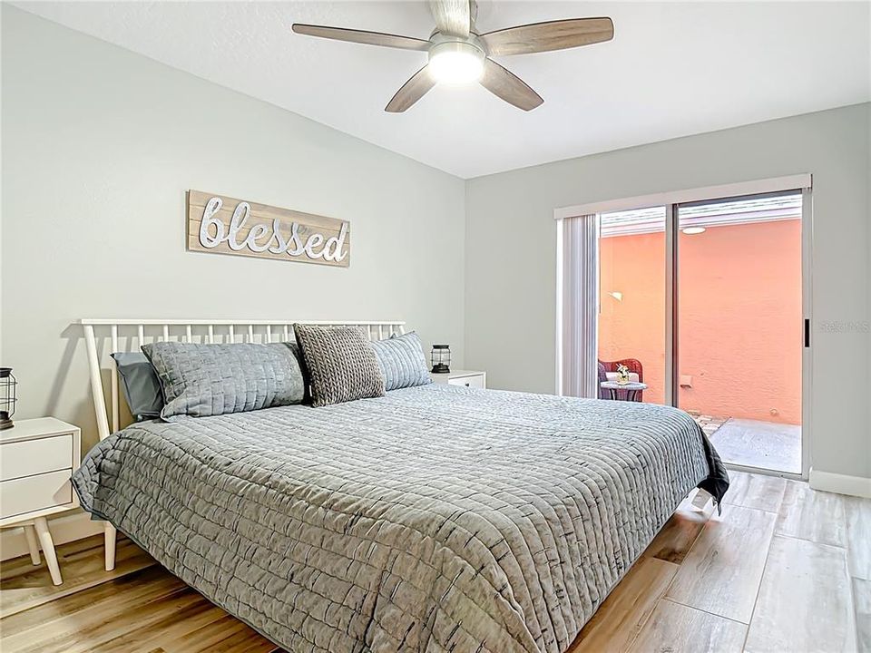 For Sale: $355,000 (2 beds, 2 baths, 1309 Square Feet)