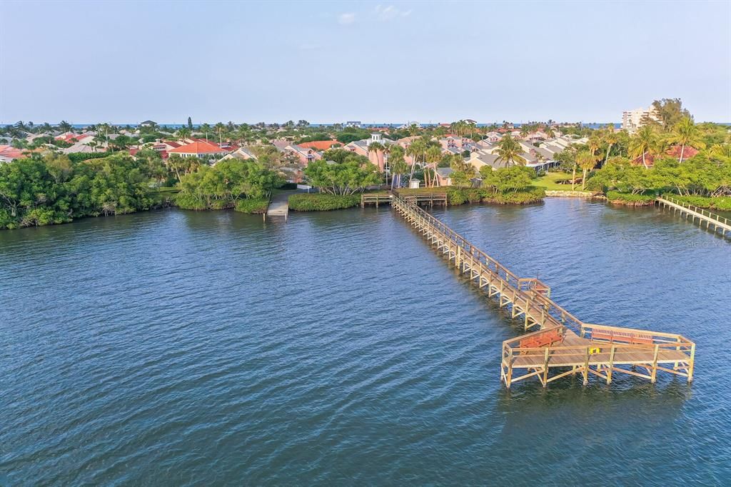 For Sale: $355,000 (2 beds, 2 baths, 1309 Square Feet)