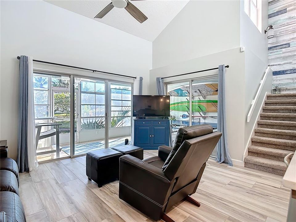 For Sale: $355,000 (2 beds, 2 baths, 1309 Square Feet)