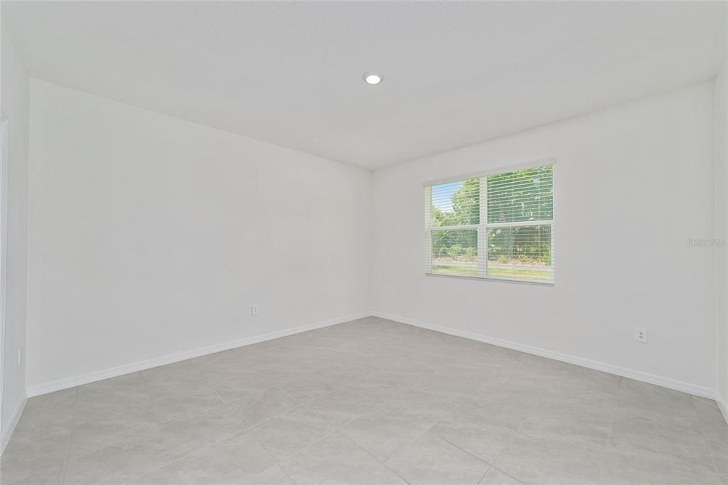 For Rent: $2,300 (3 beds, 2 baths, 1505 Square Feet)