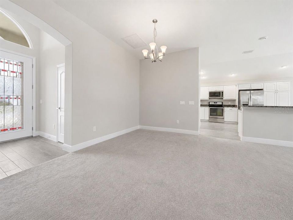En Venta: $729,000 (3 camas, 2 baños, 2103 Pies cuadrados)