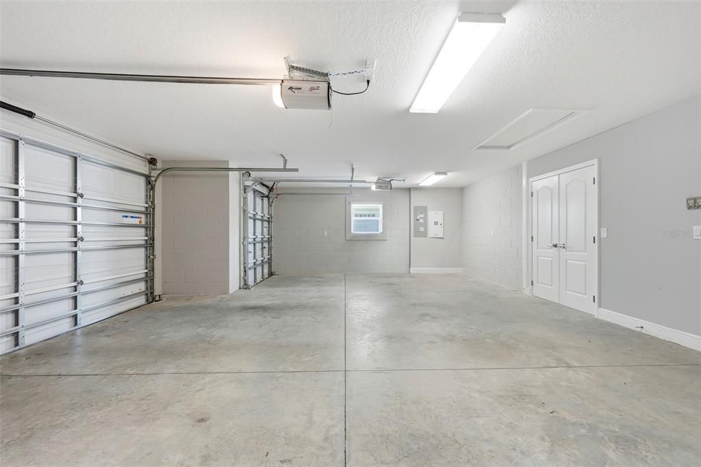 En Venta: $729,000 (3 camas, 2 baños, 2103 Pies cuadrados)