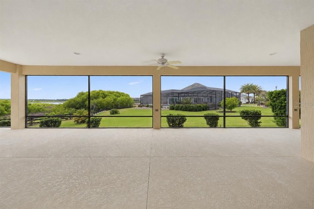 En Venta: $729,000 (3 camas, 2 baños, 2103 Pies cuadrados)