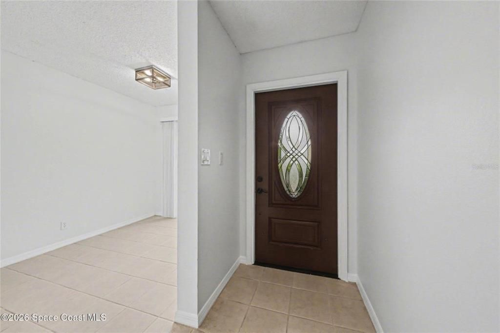 Под контрактом: $219,000 (3 спален, 2 ванн, 1858 Квадратных фут)