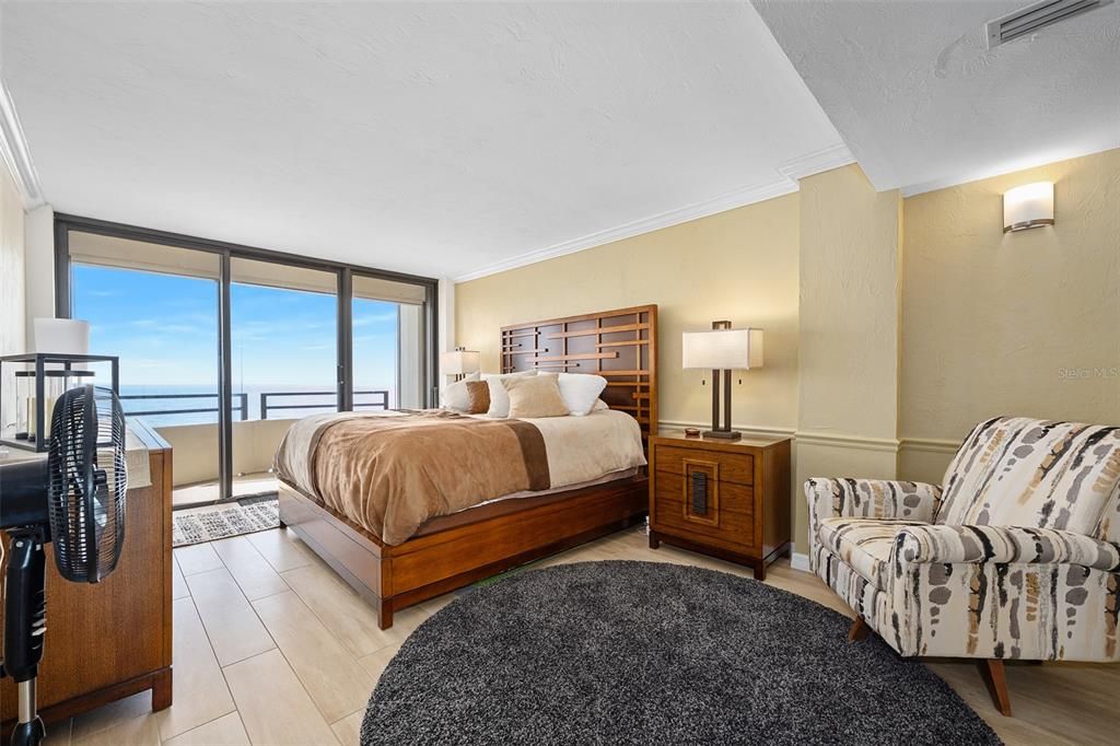 For Sale: $540,000 (2 beds, 2 baths, 1360 Square Feet)