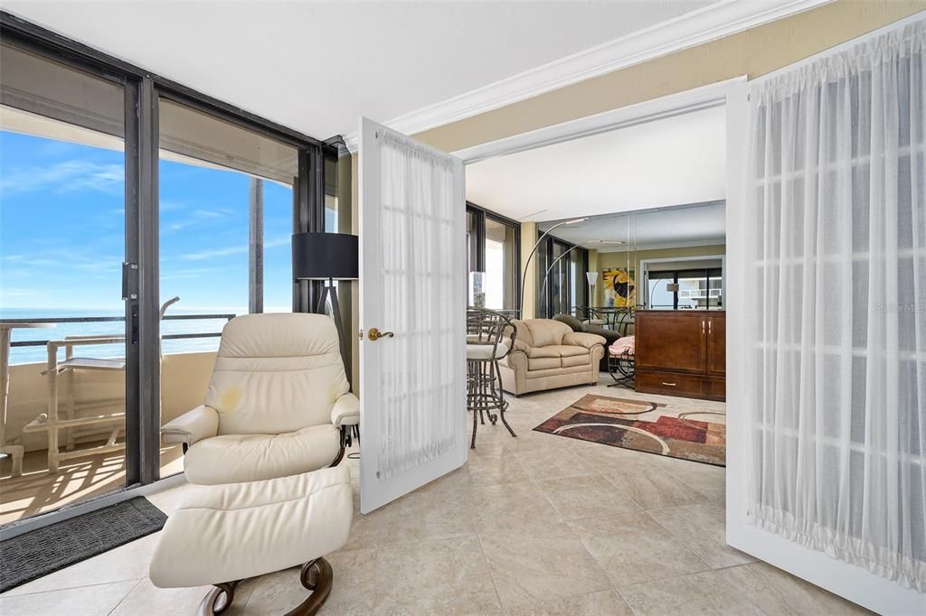 For Sale: $540,000 (2 beds, 2 baths, 1360 Square Feet)