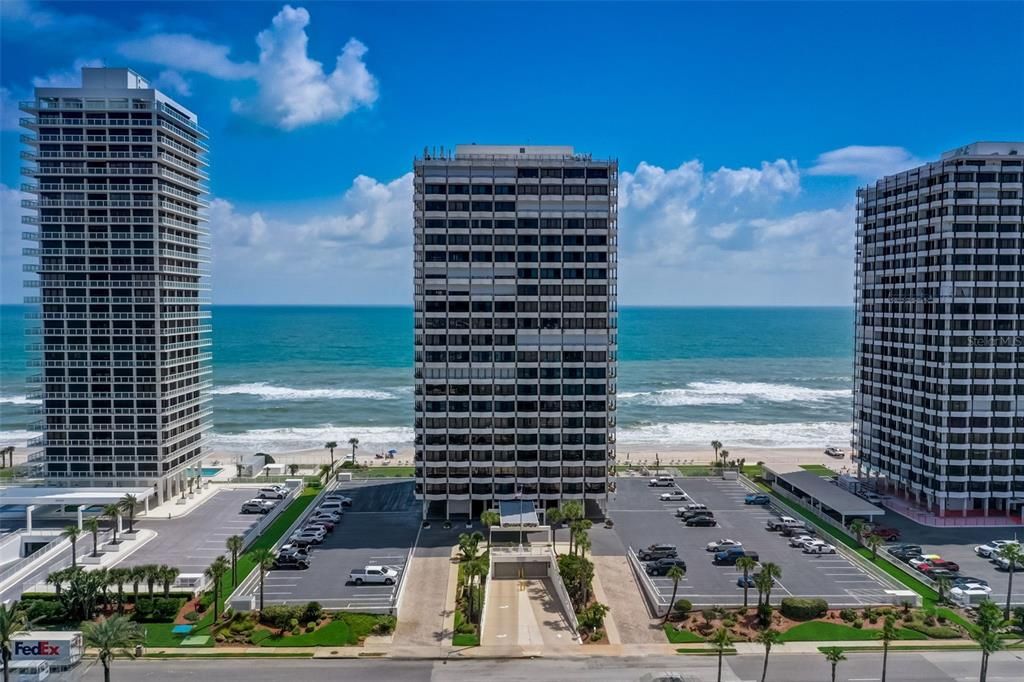 For Sale: $540,000 (2 beds, 2 baths, 1360 Square Feet)
