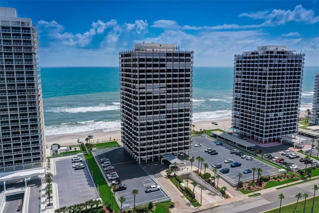 For Sale: $540,000 (2 beds, 2 baths, 1360 Square Feet)