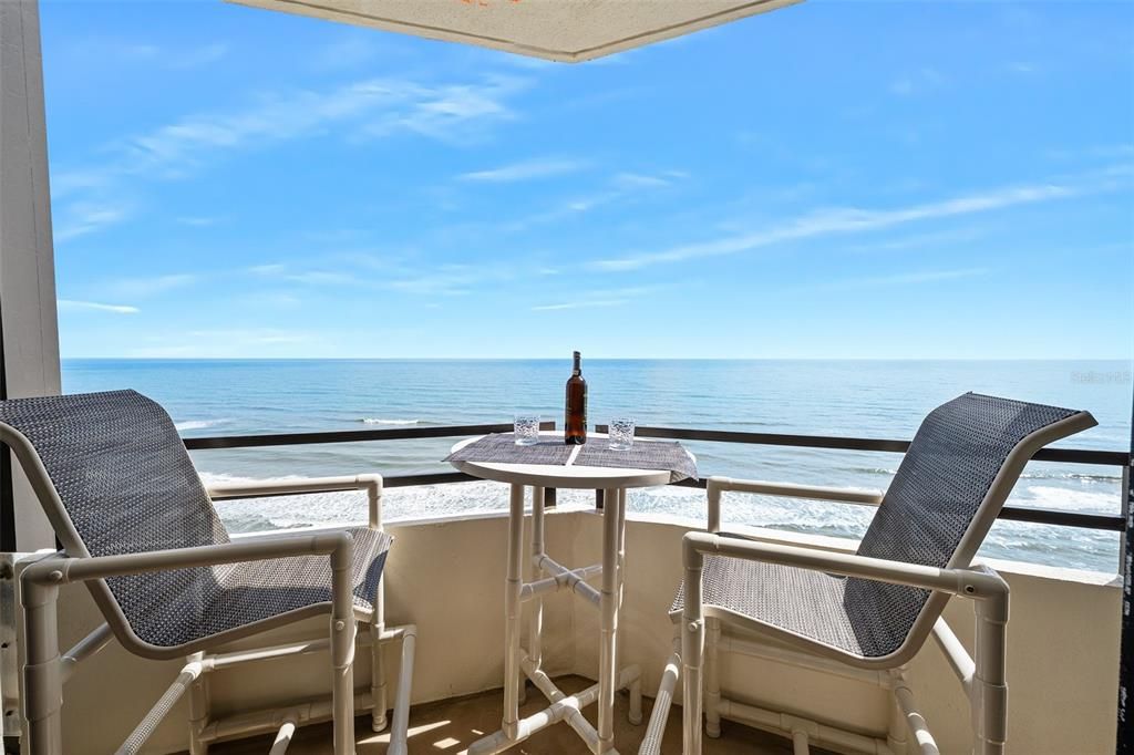 For Sale: $540,000 (2 beds, 2 baths, 1360 Square Feet)