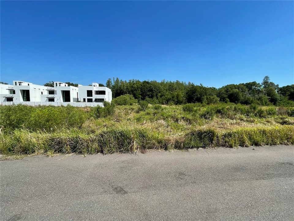 En Venta: $150,000 (0.13 acres)