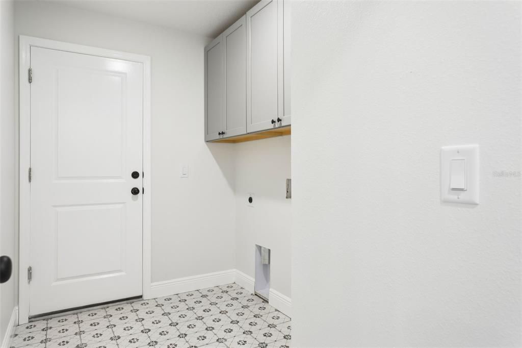 En Venta: $399,000 (4 camas, 2 baños, 1868 Pies cuadrados)