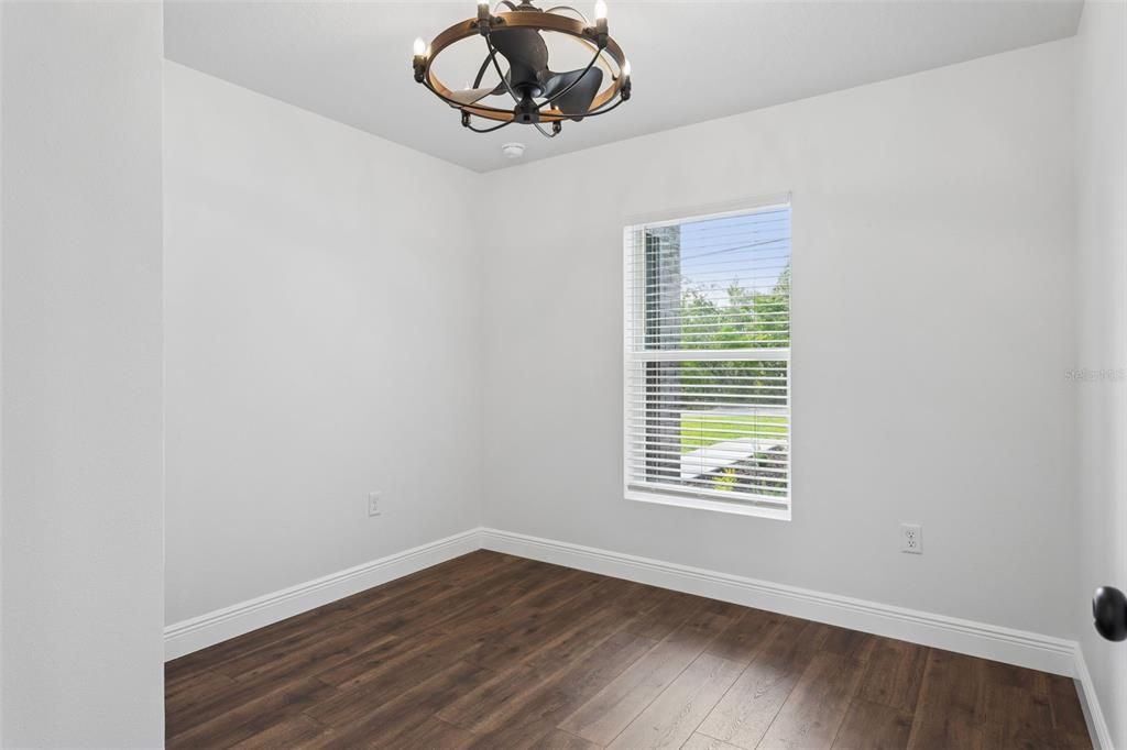 En Venta: $399,000 (4 camas, 2 baños, 1868 Pies cuadrados)